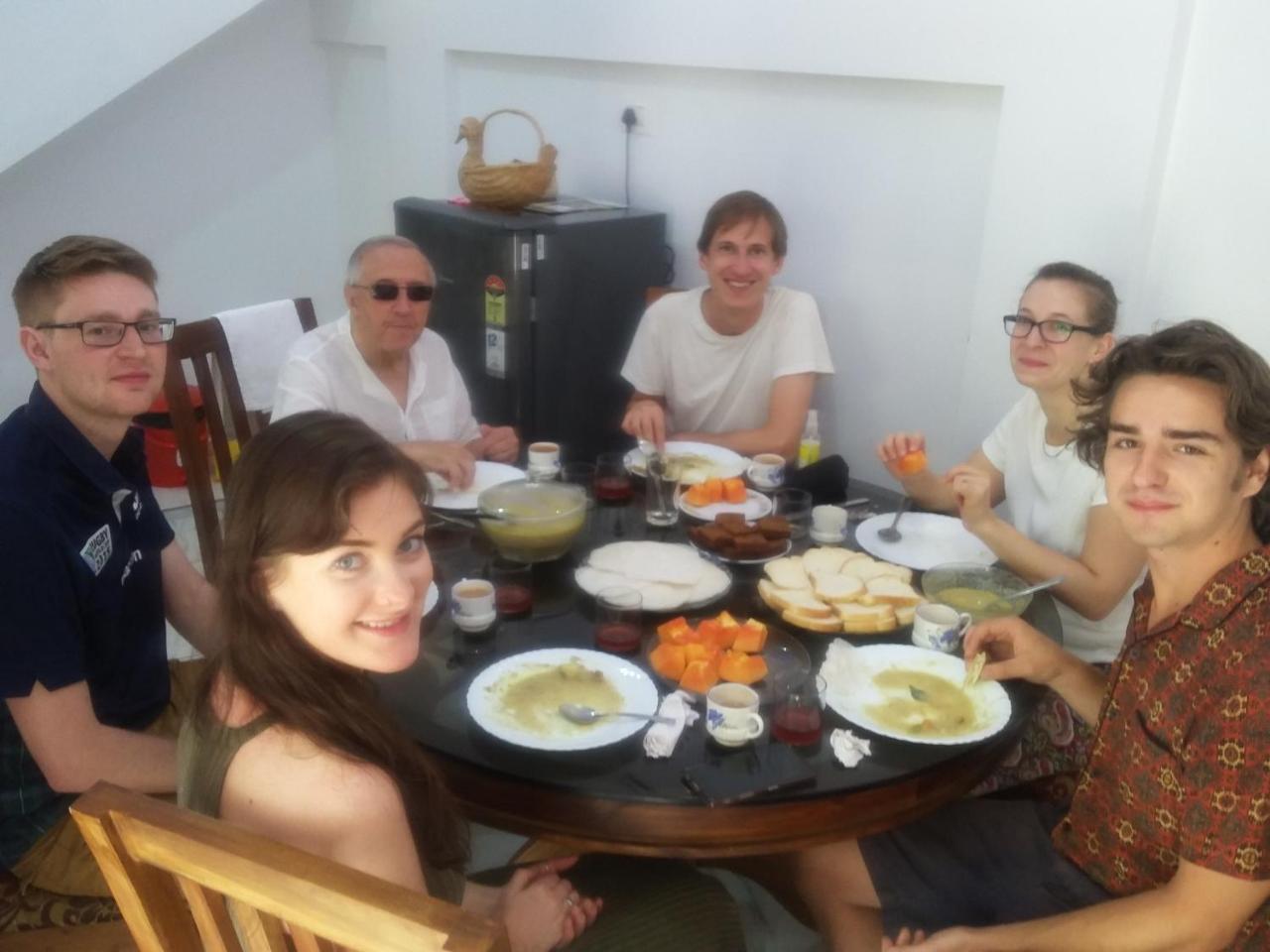 Aaron'S Homestay Kochi Esterno foto