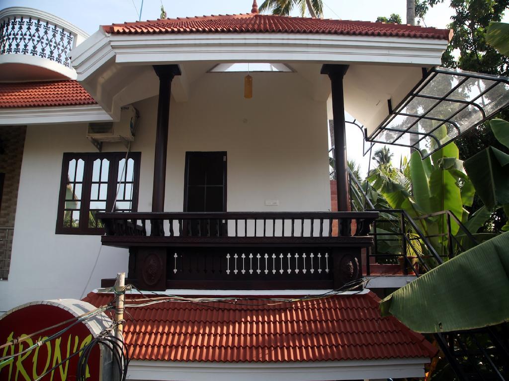 Aaron'S Homestay Kochi Esterno foto